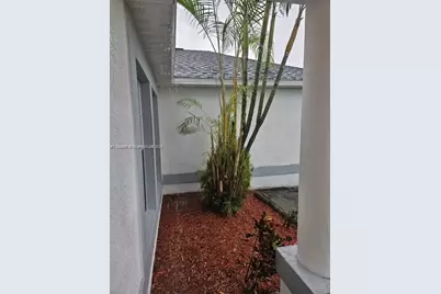 241 NE Biltmore Ave, Palm Bay, FL 32907 - Photo 11