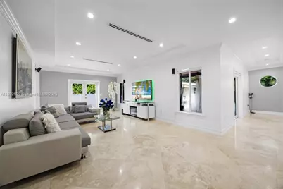 155 W 60th St, Hialeah, FL 33012 - Photo 3