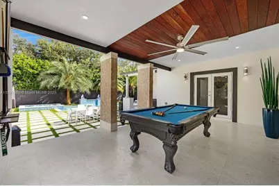 155 W 60th St, Hialeah, FL 33012 - Photo 15