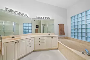 9650 Harbour Lake Cir, Boynton Beach, FL 33437 - Photo 19