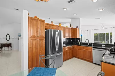 9650 Harbour Lake Cir, Boynton Beach, FL 33437 - Photo 7