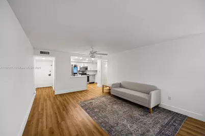 1440 Brickell Bay Dr #307, Miami, FL 33131 - Photo 7