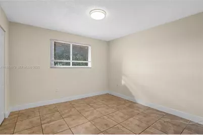 7785 W 30th Ct #F-210, Hialeah, FL 33018 - Photo 11
