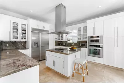 2143 N Bay Rd, Miami Beach, FL 33140 - Photo 11