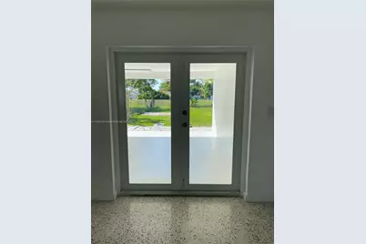 2250 SW 69th Ave, Miami, FL 33155 - Photo 9