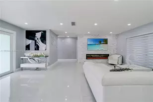 17040 SW 107th Ct, Miami, FL 33157 - Photo 9