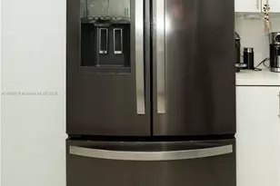 298 E 3rd St, Hialeah, FL 33010 - Photo 17