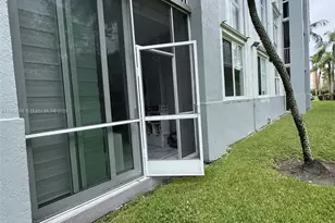 9725 NW 52nd St, Doral, FL 33178 - Photo 19