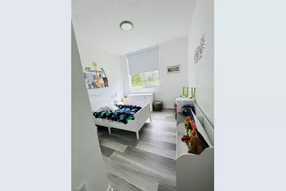 9725 NW 52nd St #114, Doral, FL 33178 - Photo 15