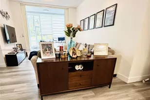 9725 NW 52nd St, Doral, FL 33178 - Photo 9