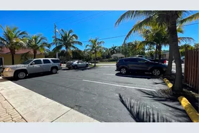 401 SE 23rd Ave, Boynton Beach, FL 33435 - Photo 13