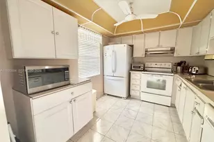 141 SE 3rd Ave, Dania Beach, FL 33004 - Photo 9