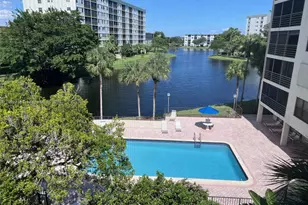 2307 S Cypress Bend Dr, Pompano Beach, FL 33069 - Photo 1