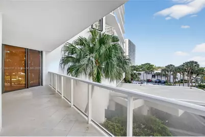 20281 E Country Club Dr #210, Aventura, FL 33180 - Photo 13