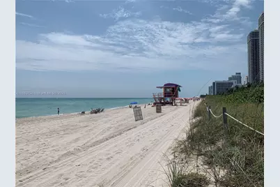 5005 Collins Ave #1423, Miami Beach, FL 33140 - Photo 7