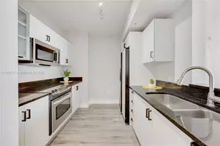 2775 NE 187th St, Aventura, FL 33180 - Photo 3