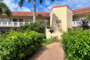 8851 Sunrise Lakes Blvd, Sunrise, FL 33322 - Photo 23