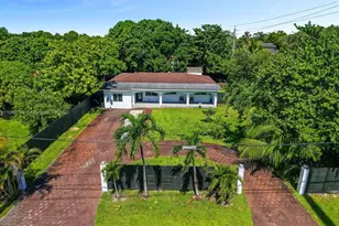 199 NE 163rd St, Miami, FL 33162 - Photo 1