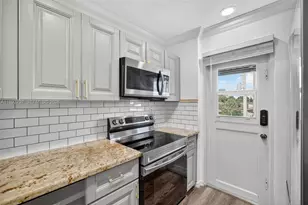 900 SW 12th St, Fort Lauderdale, FL 33315 - Photo 31