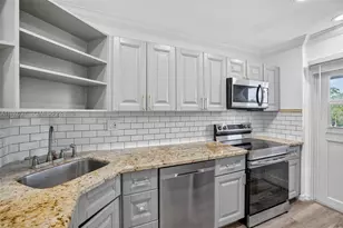 900 SW 12th St, Fort Lauderdale, FL 33315 - Photo 29