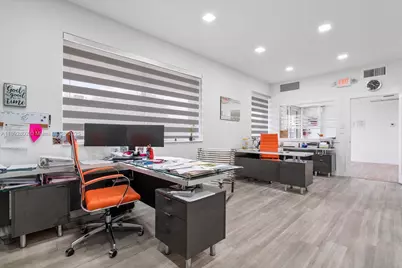 960 W 84th St, Hialeah, FL 33014 - Photo 5