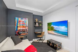 55 SW 9th St, Miami, FL 33130 - Photo 17