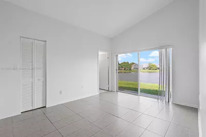 9917 W Elm Ln, Miramar, FL 33025 - Photo 3
