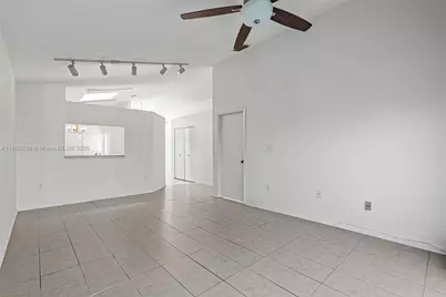 9917 W Elm Ln, Miramar, FL 33025 - Photo 25