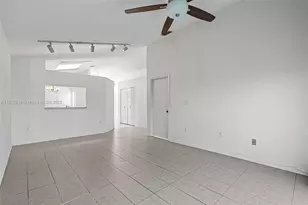 9917 W Elm Ln, Miramar, FL 33025 - Photo 25