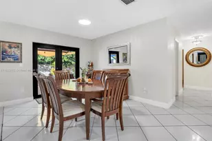 8111 SW 205th St, Cutler Bay, FL 33189 - Photo 7