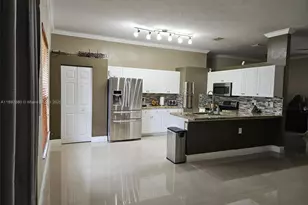 2635 SE 4th Pl, Homestead, FL 33033 - Photo 13