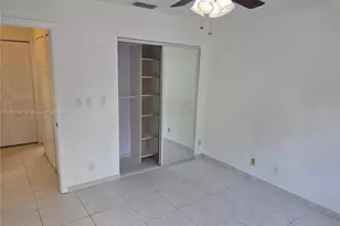 460 Lakeview Dr, Weston, FL 33326 - Photo 13