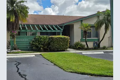 460 Lakeview Drive #2, Weston, FL 33326 - Photo 1