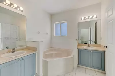 1947 SE 23rd Rd, Homestead, FL 33035 - Photo 35