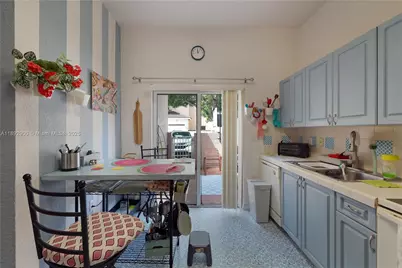 1947 SE 23rd Rd, Homestead, FL 33035 - Photo 15