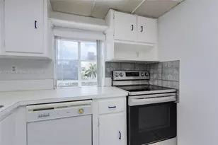 210 172nd St, Sunny Isles Beach, FL 33160 - Photo 17