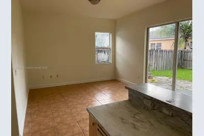1321 SE 16th Ave, Homestead, FL 33035 - Photo 3