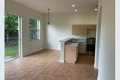 1321 SE 16th Ave, Homestead, FL 33035 - Photo 9