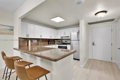 2301 Collins Ave #425, Miami Beach, FL 33139 - Photo 21