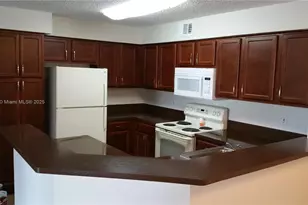 7640 Westwood Dr, Tamarac, FL 33321 - Photo 9