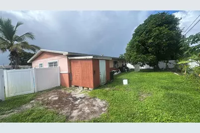 901 NW 199th St, Miami Gardens, FL 33169 - Photo 3