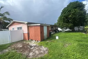 901 NW 199th St, Miami Gardens, FL 33169 - Photo 3