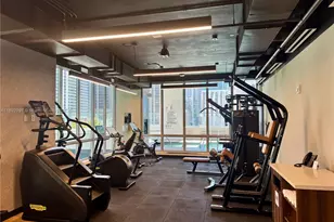 227 NE 2nd St, Miami, FL 33132 - Photo 39