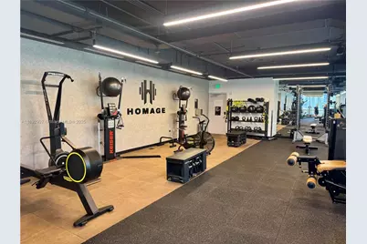 227 NE 2nd St #2105, Miami, FL 33132 - Photo 41