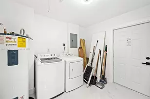 8201 SW 7th Ct, North Lauderdale, FL 33068 - Photo 27