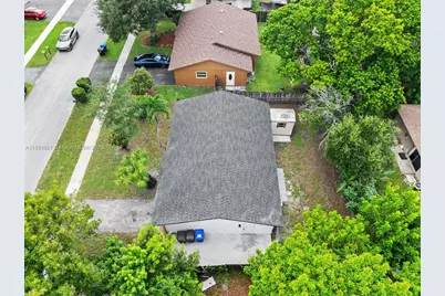 8201 SW 7th Ct, North Lauderdale, FL 33068 - Photo 31