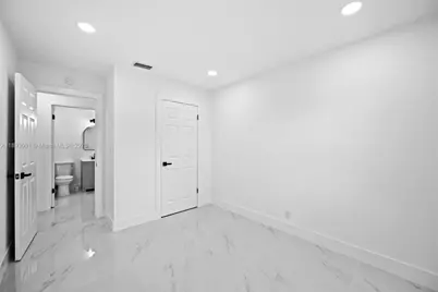 8201 SW 7th Ct, North Lauderdale, FL 33068 - Photo 23