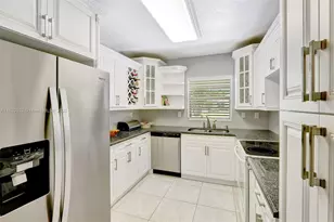 18045 SW 87th Ct, Palmetto Bay, FL 33157 - Photo 9