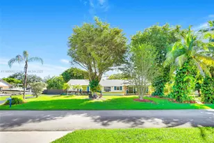 18045 SW 87th Ct, Palmetto Bay, FL 33157 - Photo 1