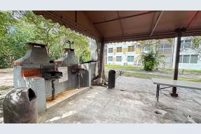 17890 W Dixie Hwy 319 Hwy #319, North Miami Beach, FL 33160 - Photo 19